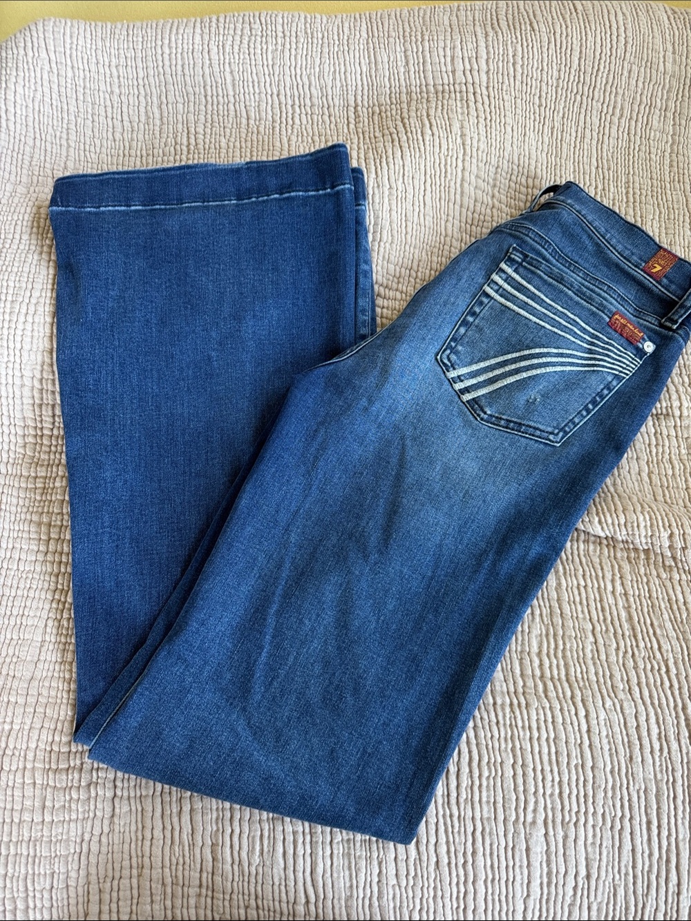 Seven for all mankind DoJo Women’s Midwash Blue Bootcut Jeans